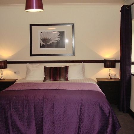 Foxwood Guest House Robin Hood エクステリア 写真