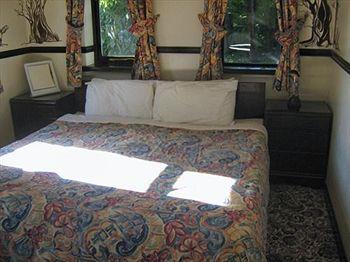 Foxwood Guest House Robin Hood エクステリア 写真